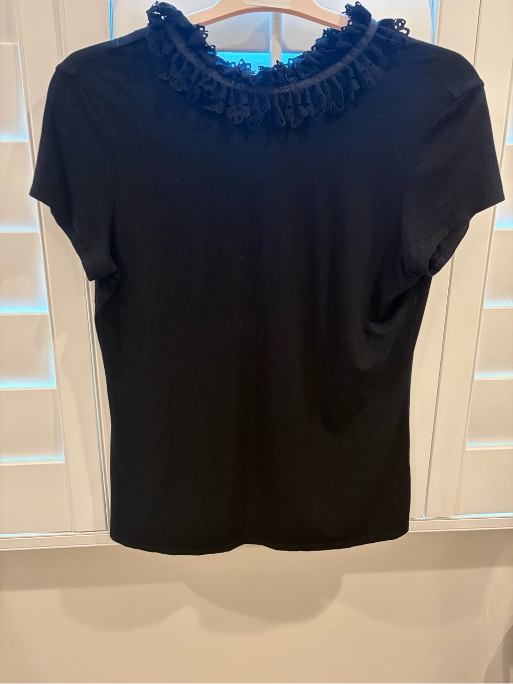 Ted Baker London Black Eyelet Ruffle Collar Top Short Sleeve Keyhole Back